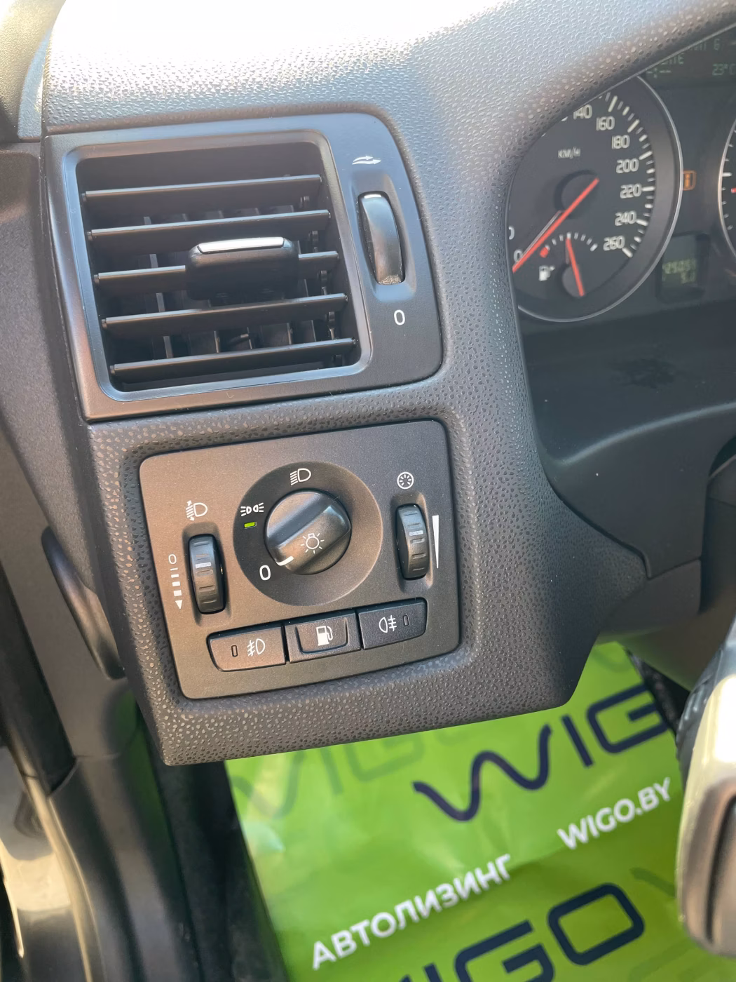 Volvo V50 фото 17