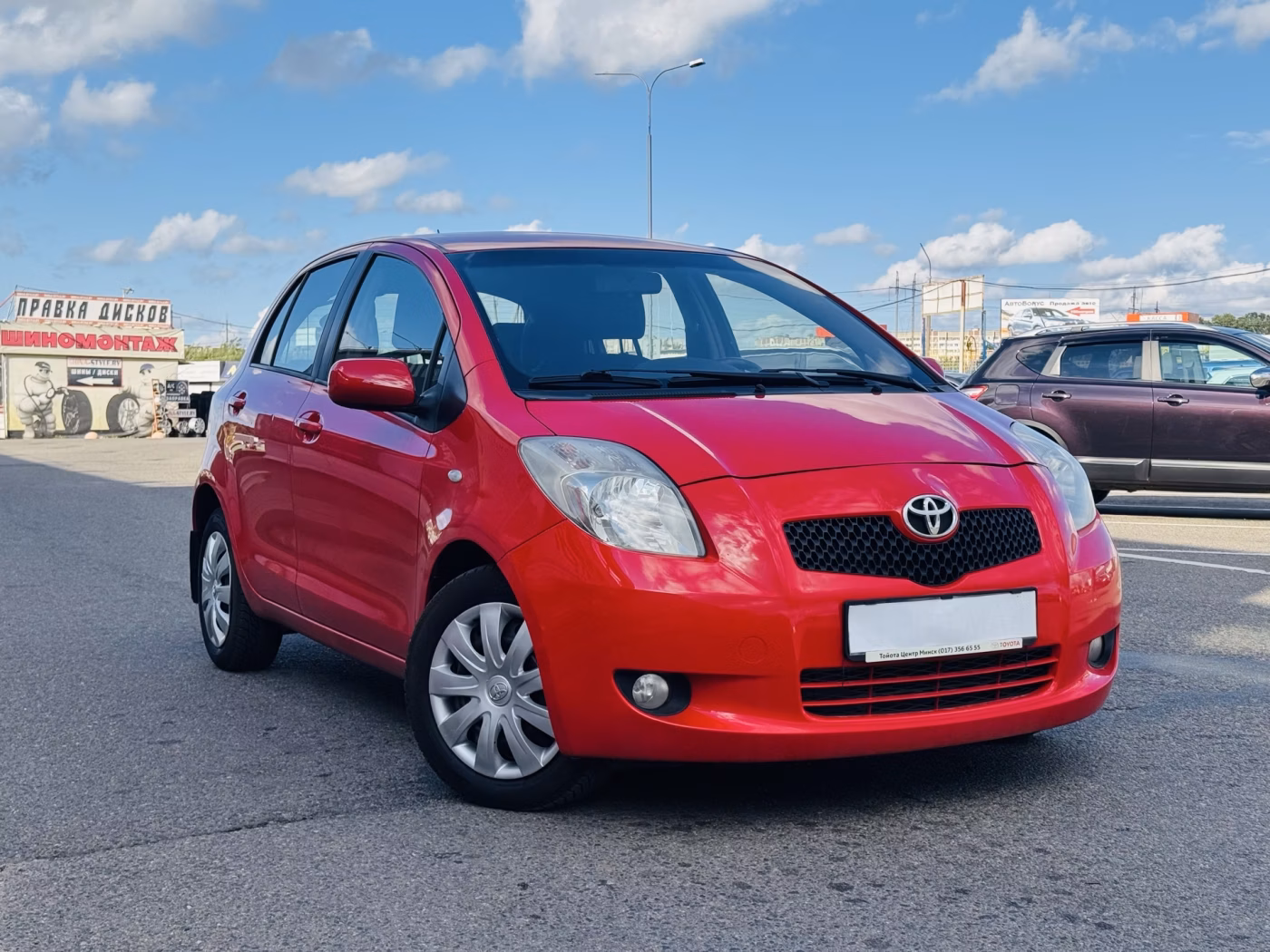 Toyota Yaris фото 3