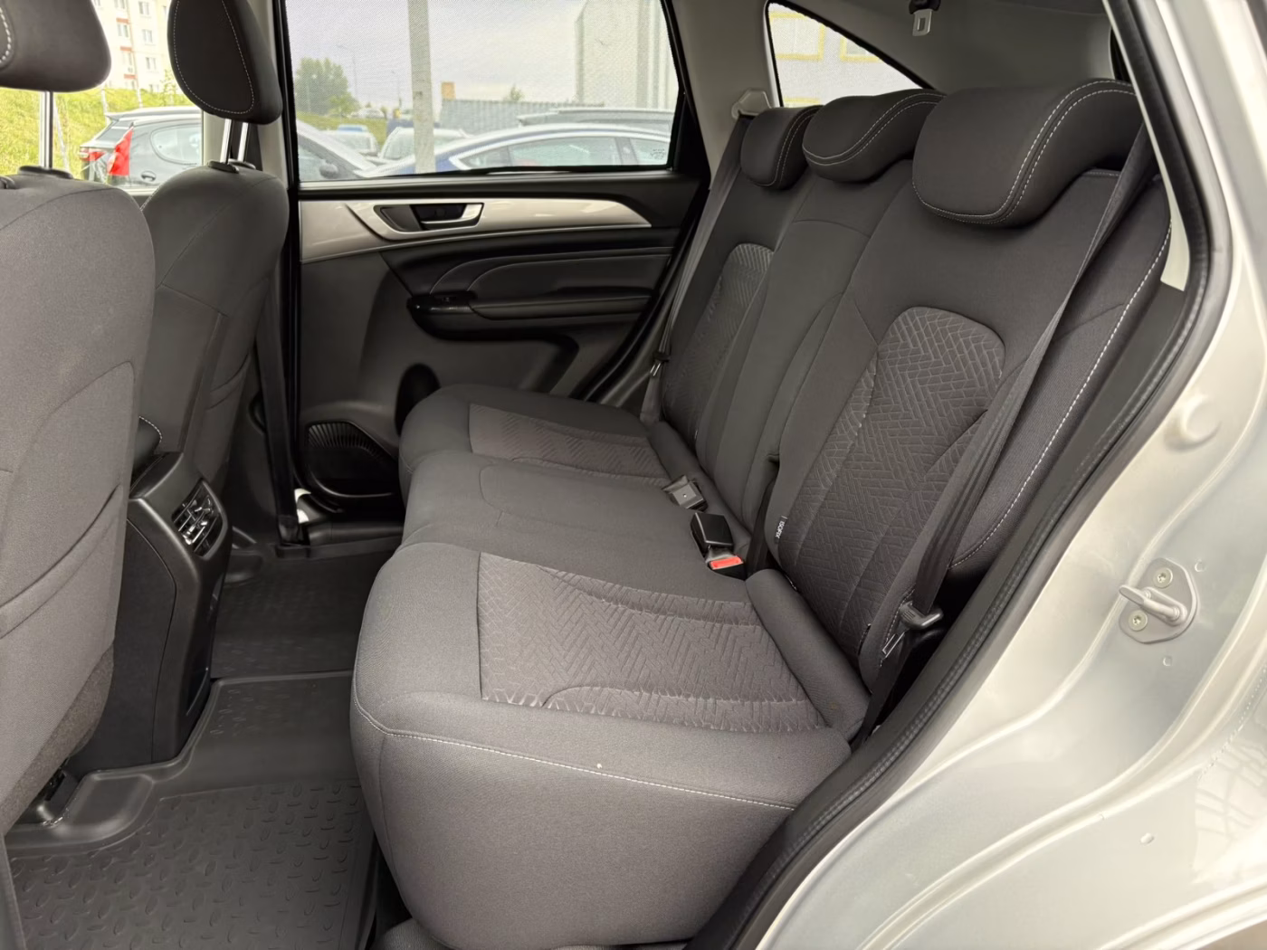 Haval M6 фото 11