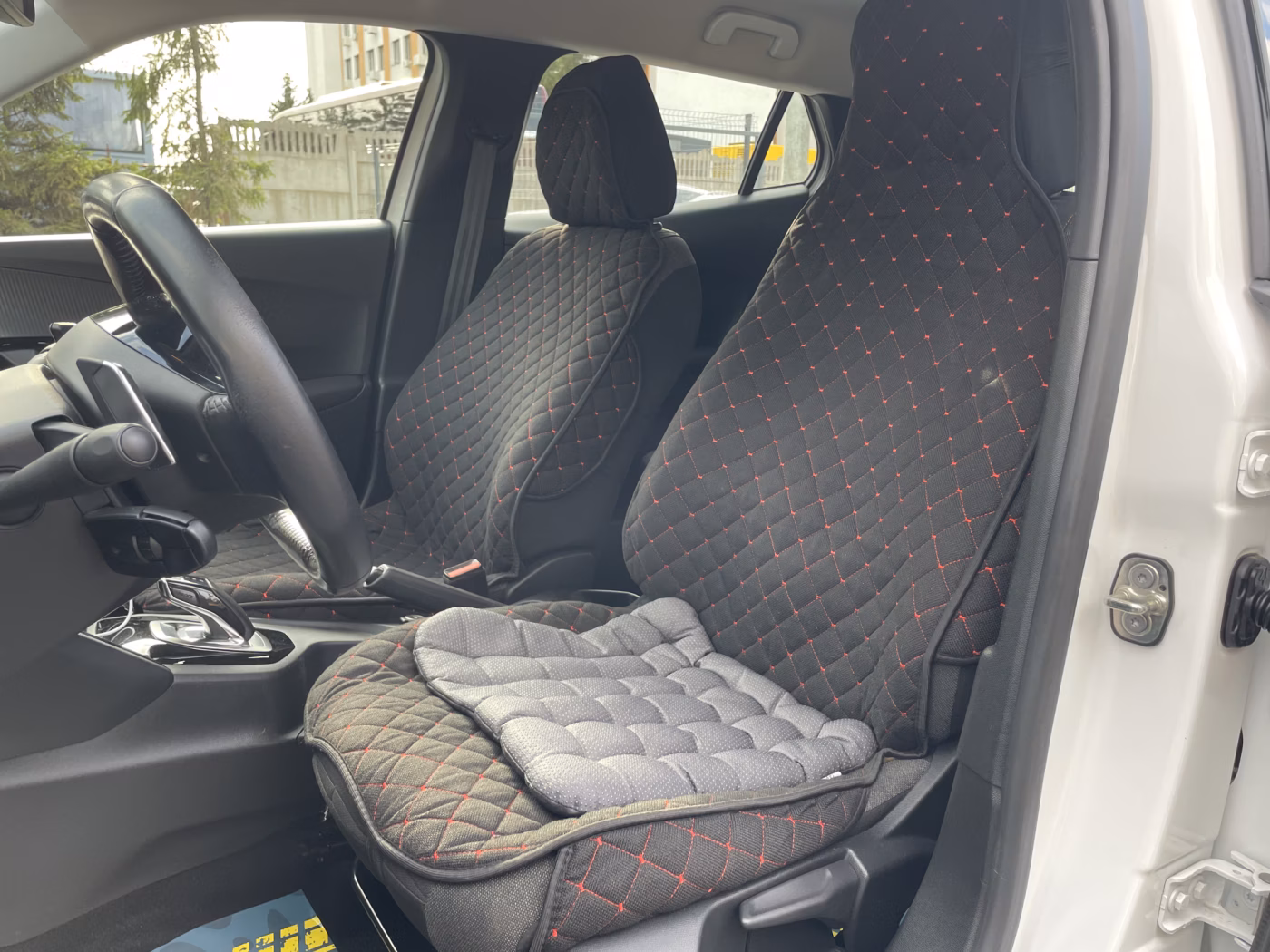 Peugeot 2008 фото 8