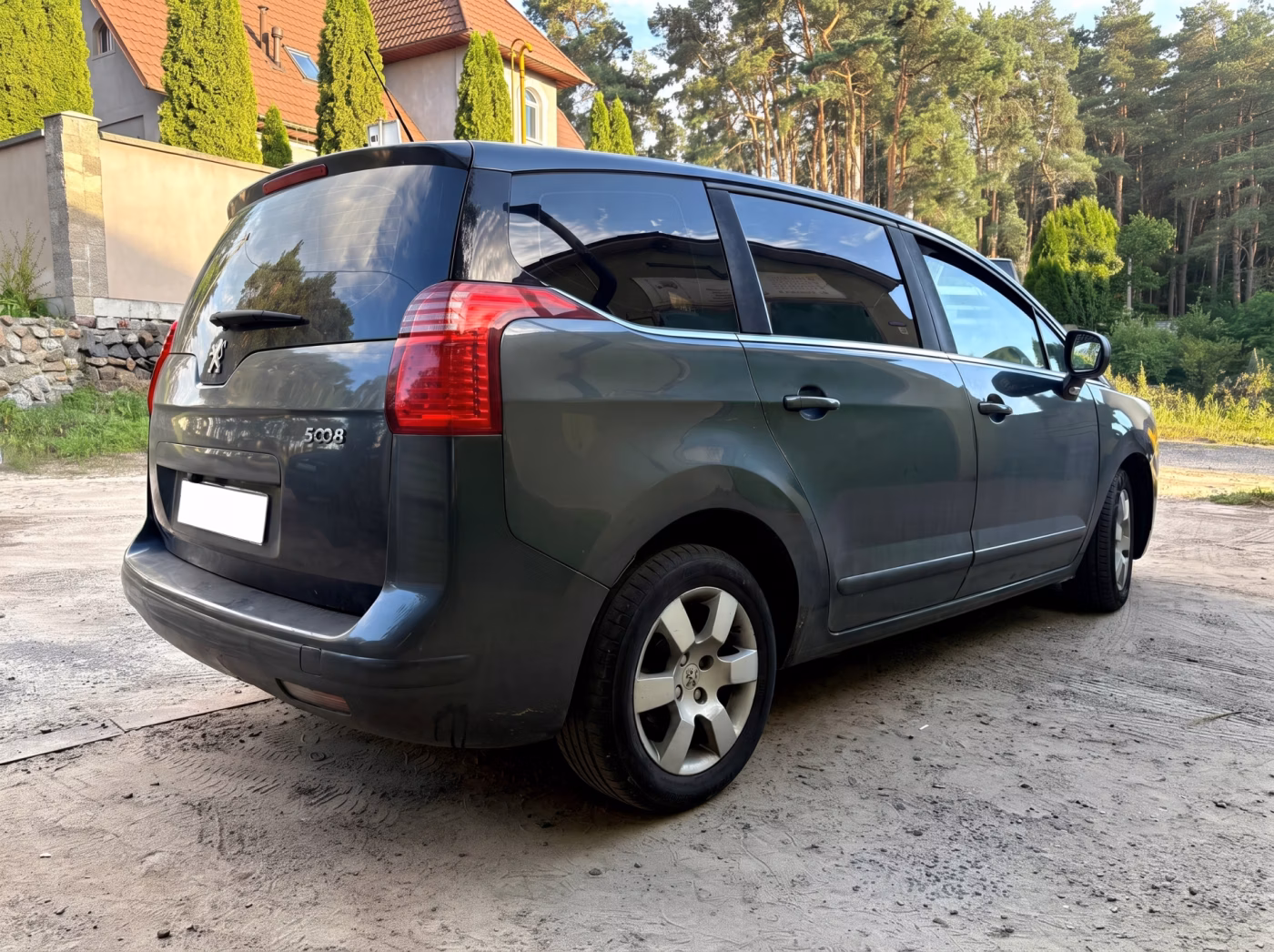 Peugeot 5008 фото 2