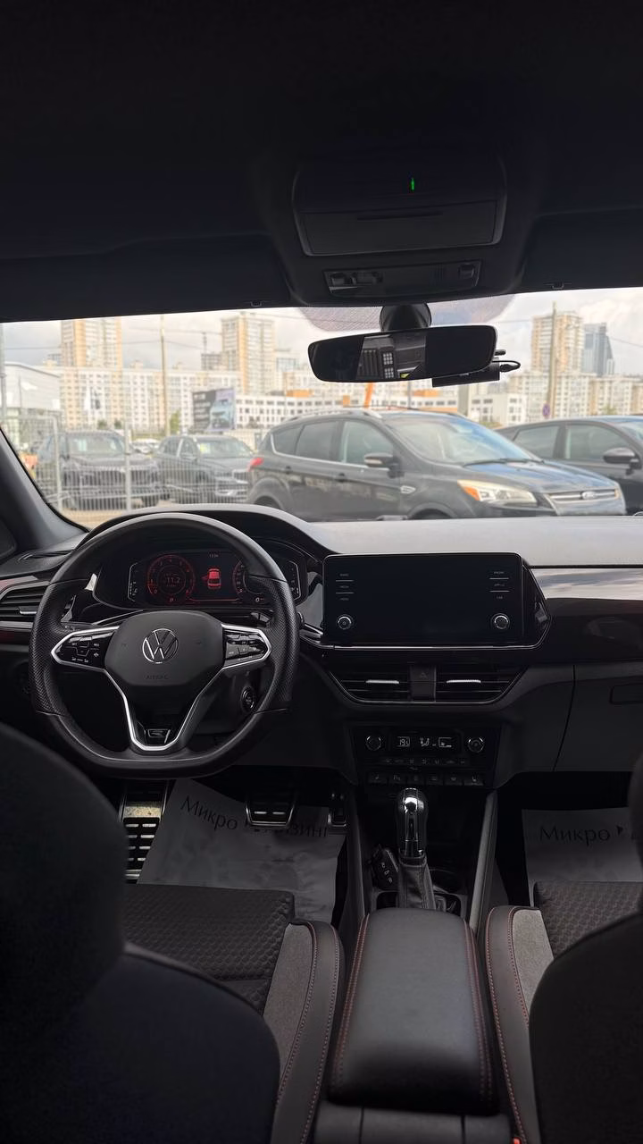 Volkswagen Polo Sedan фото 15