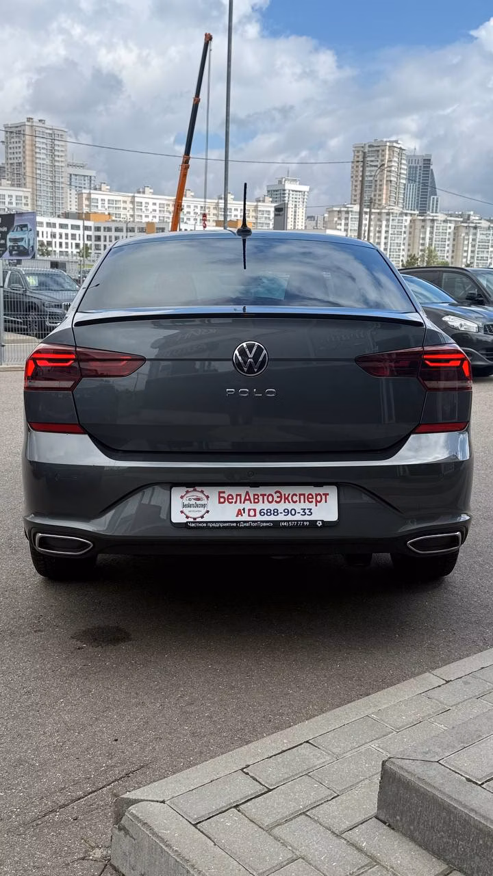 Volkswagen Polo Sedan фото 6