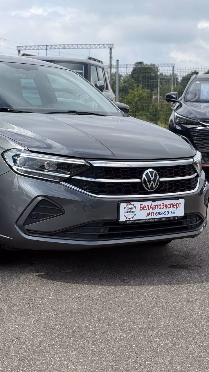 Volkswagen Polo Sedan фото 3
