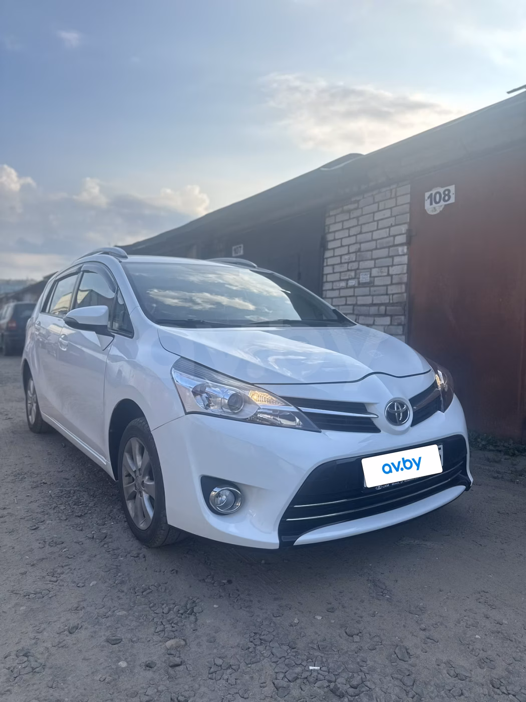 Toyota Verso фото 2
