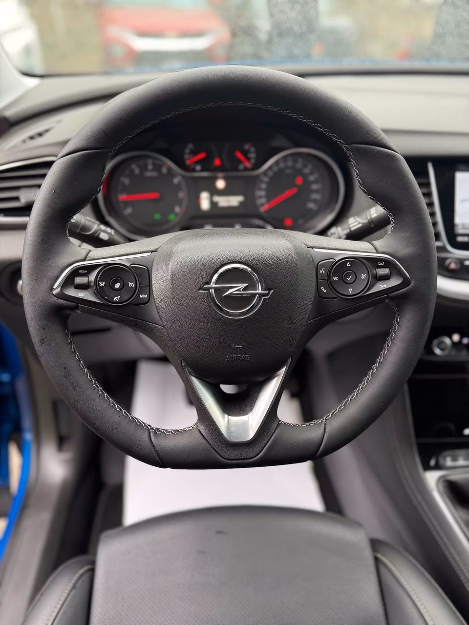 Opel Grandland X фото 10