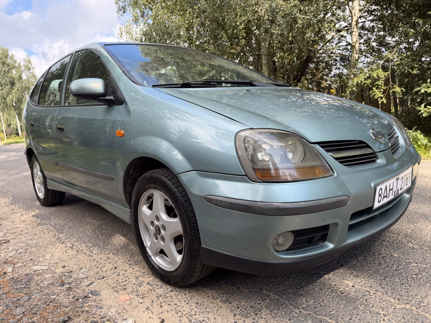 Nissan Almera Tino фото 6