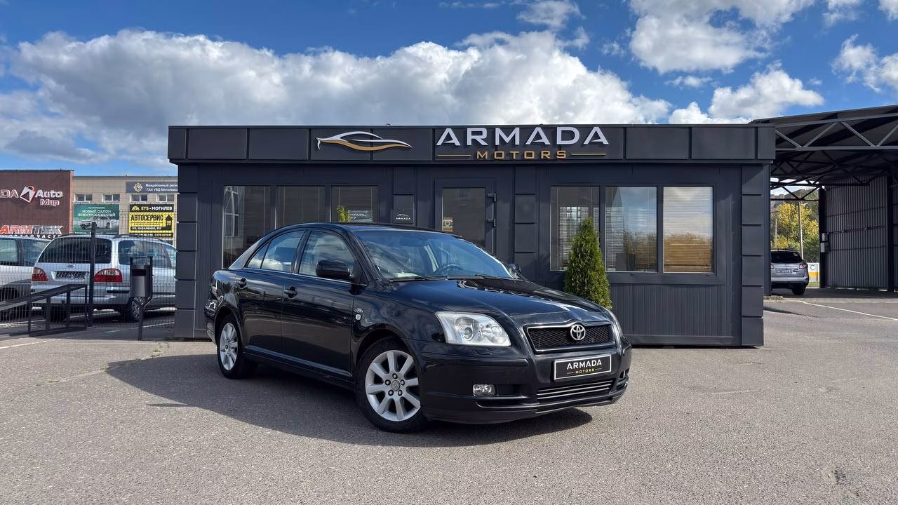 Toyota Avensis фото 6