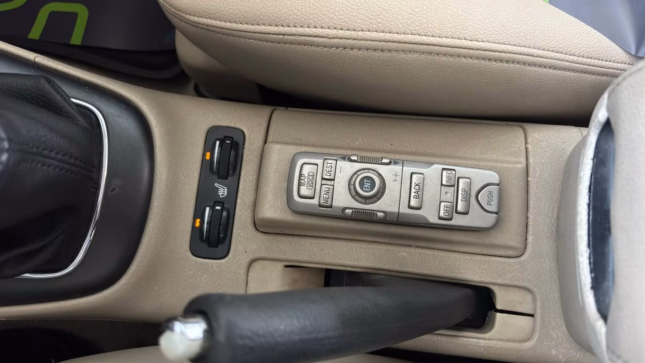 Toyota Avensis фото 20