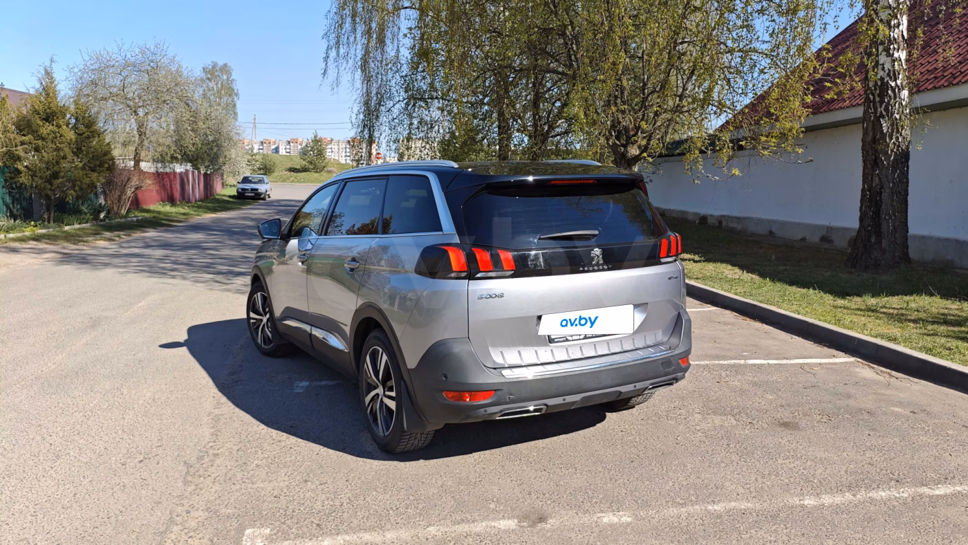 Peugeot 5008 фото 6
