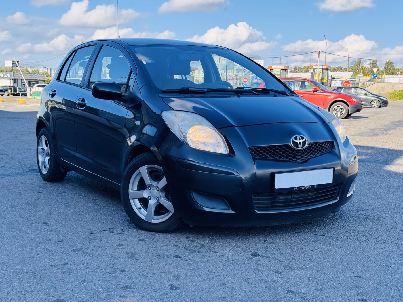 Toyota Yaris фото 3