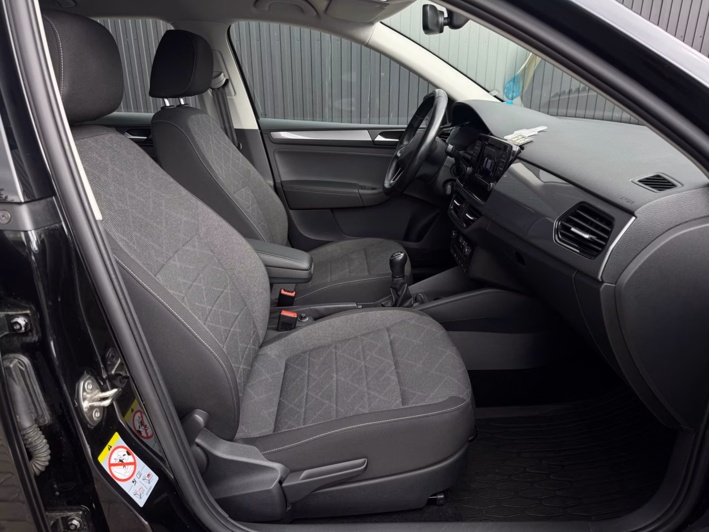 Volkswagen Polo Sedan фото 11