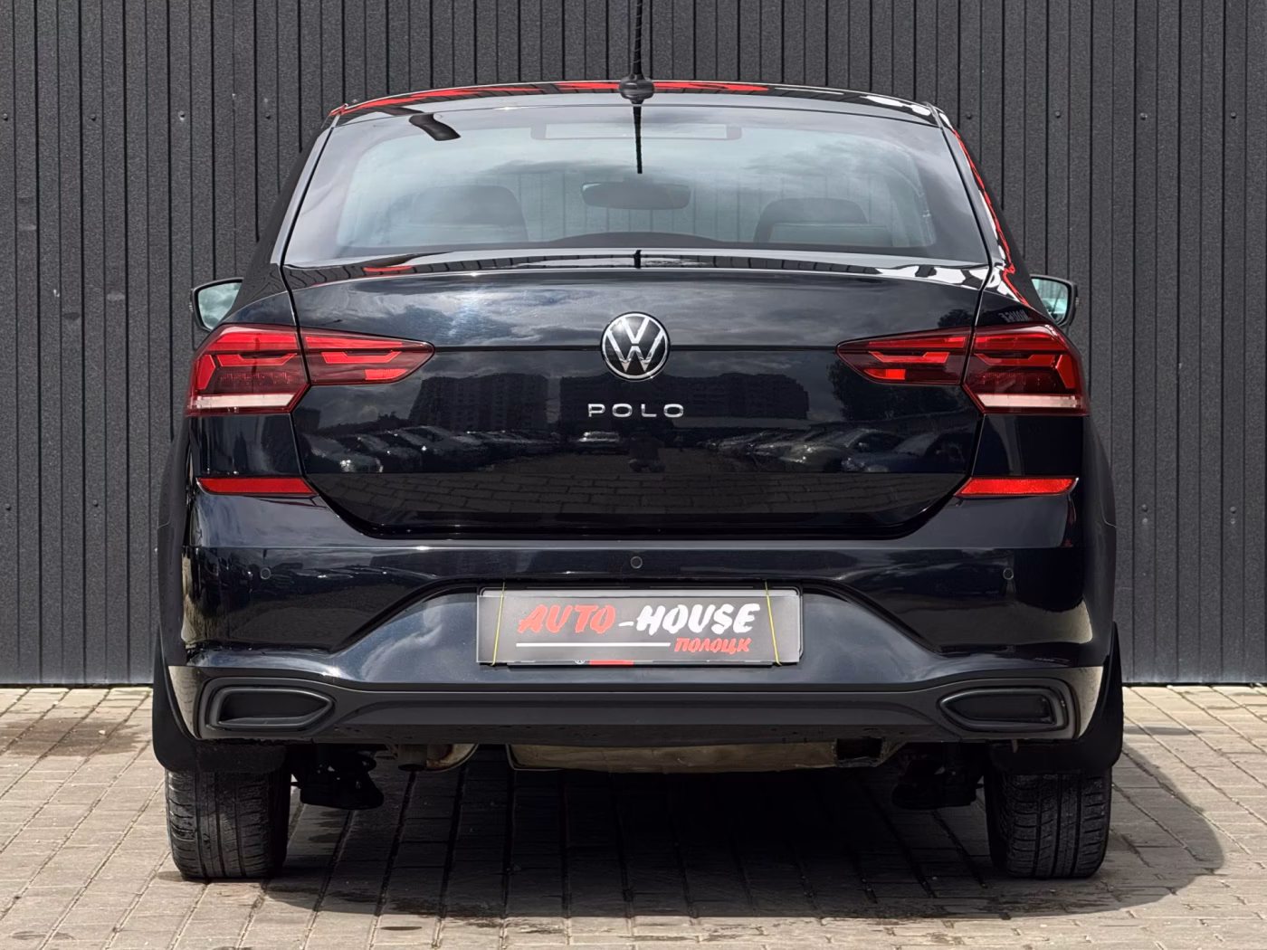 Volkswagen Polo Sedan фото 5