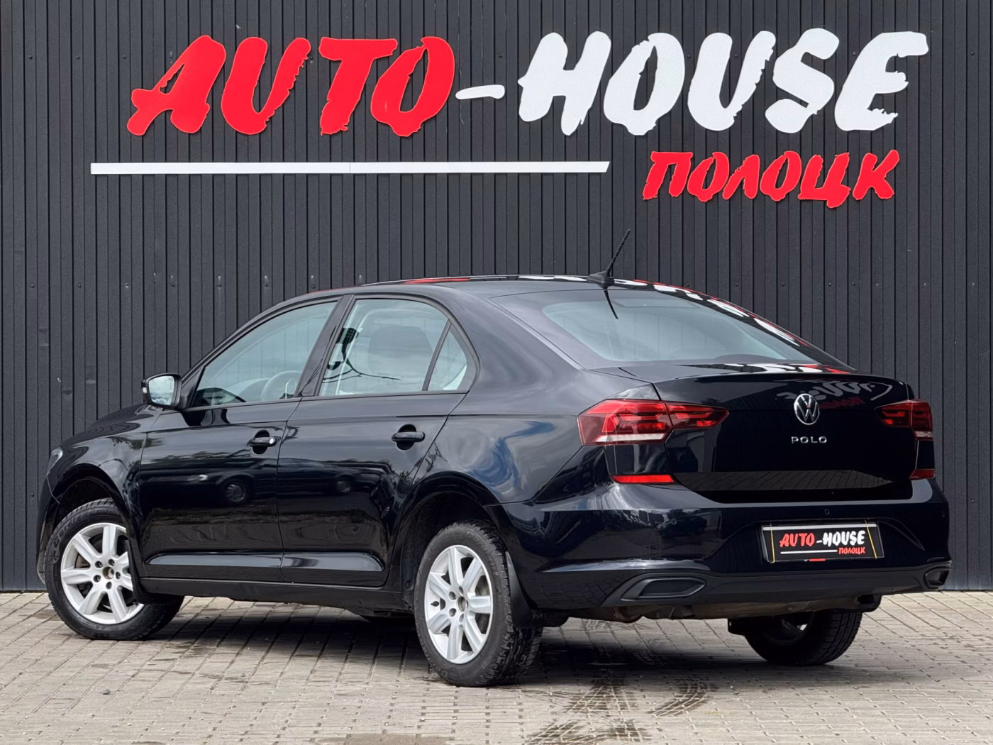 Volkswagen Polo Sedan фото 4