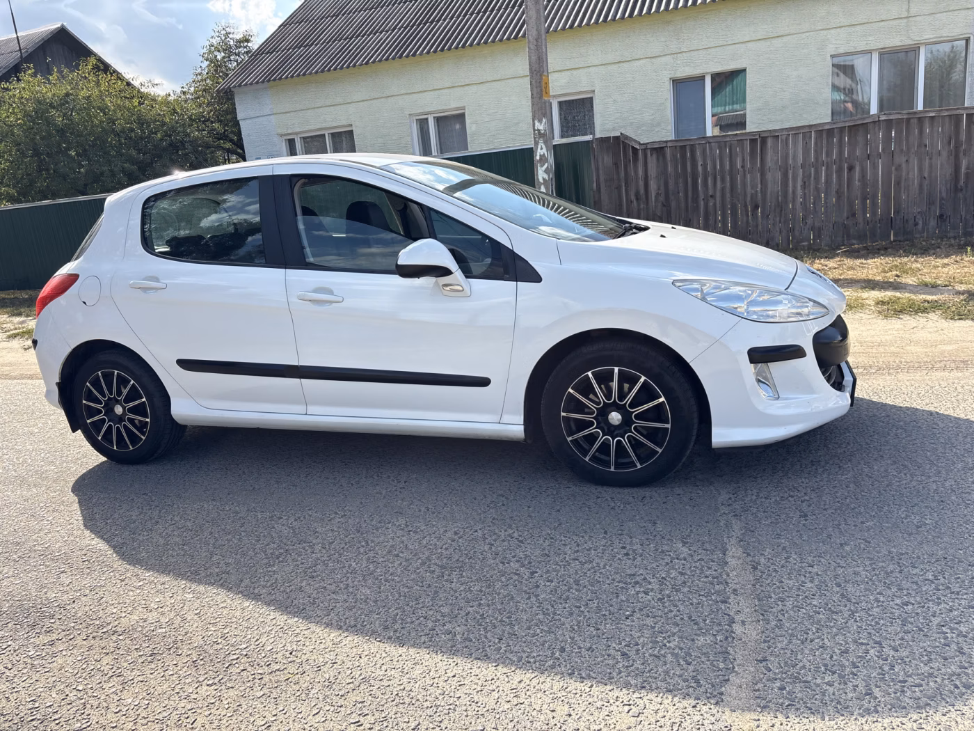 Peugeot 308 фото 6