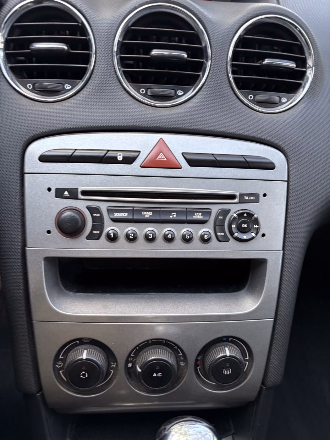 Peugeot 308 фото 9