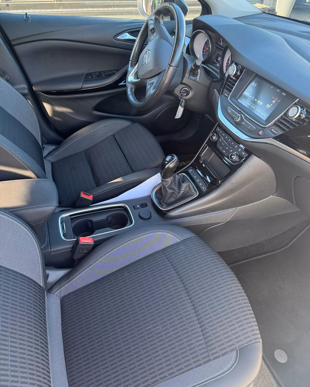 Opel Astra фото 14