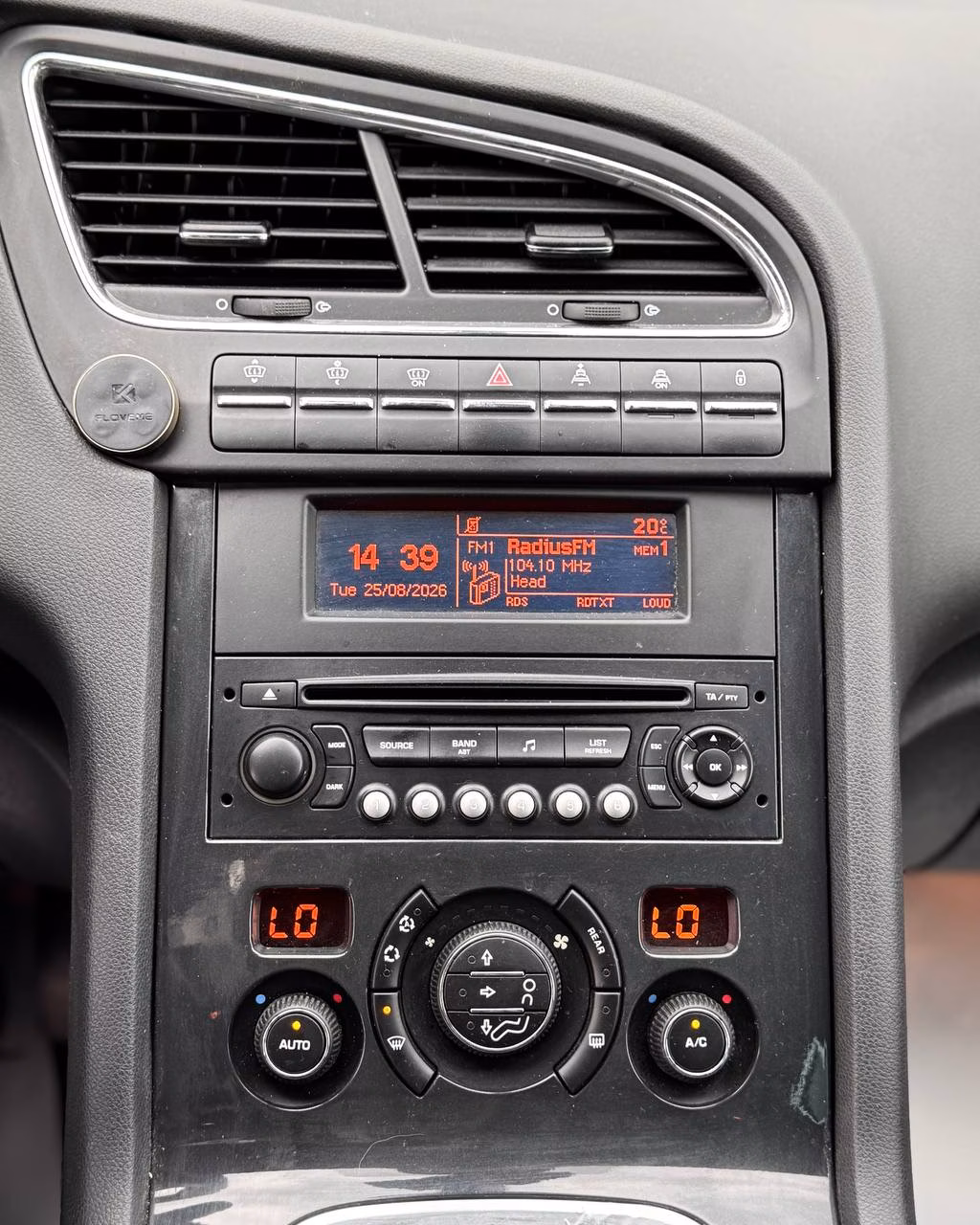 Peugeot 5008 фото 16