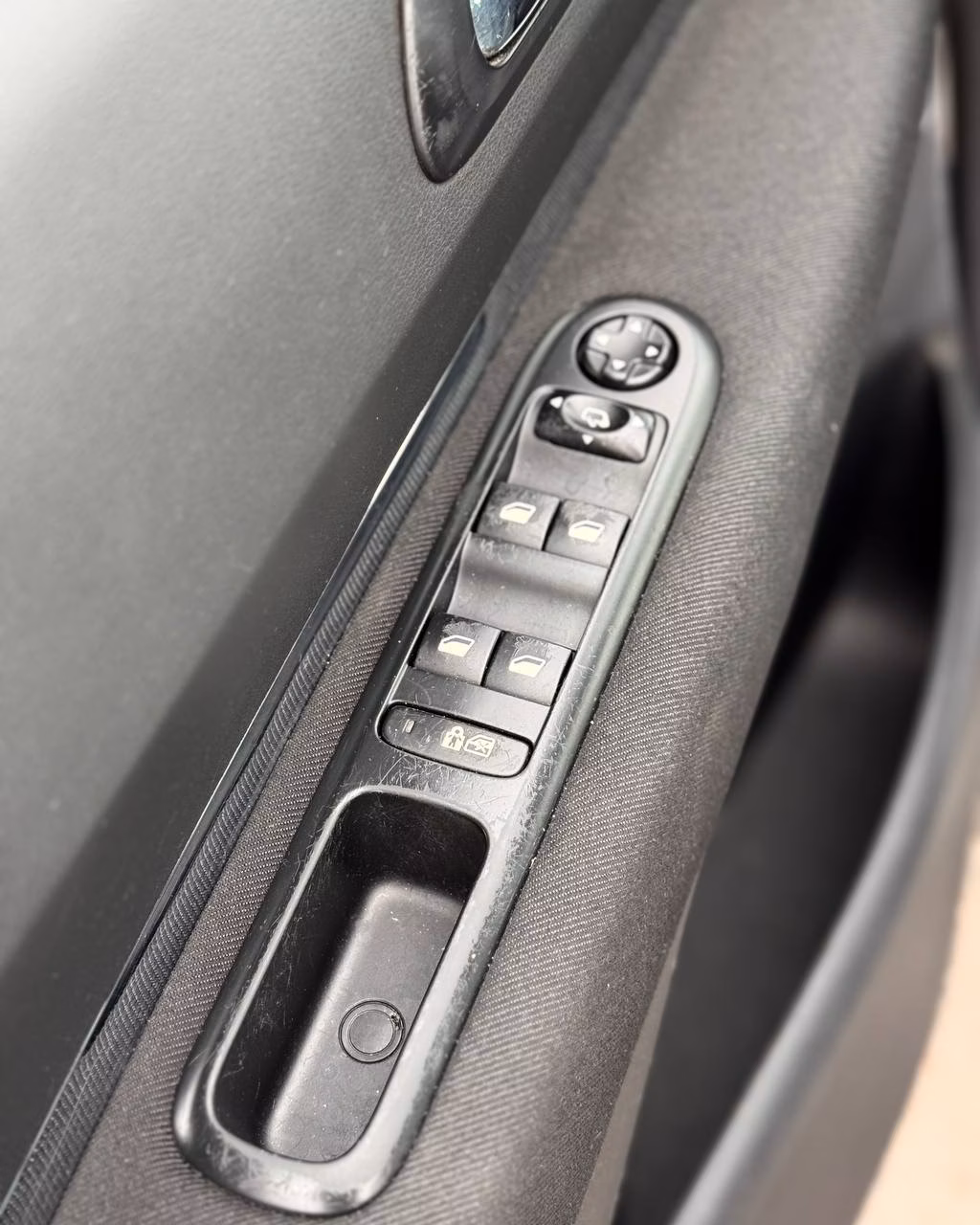 Peugeot 5008 фото 19