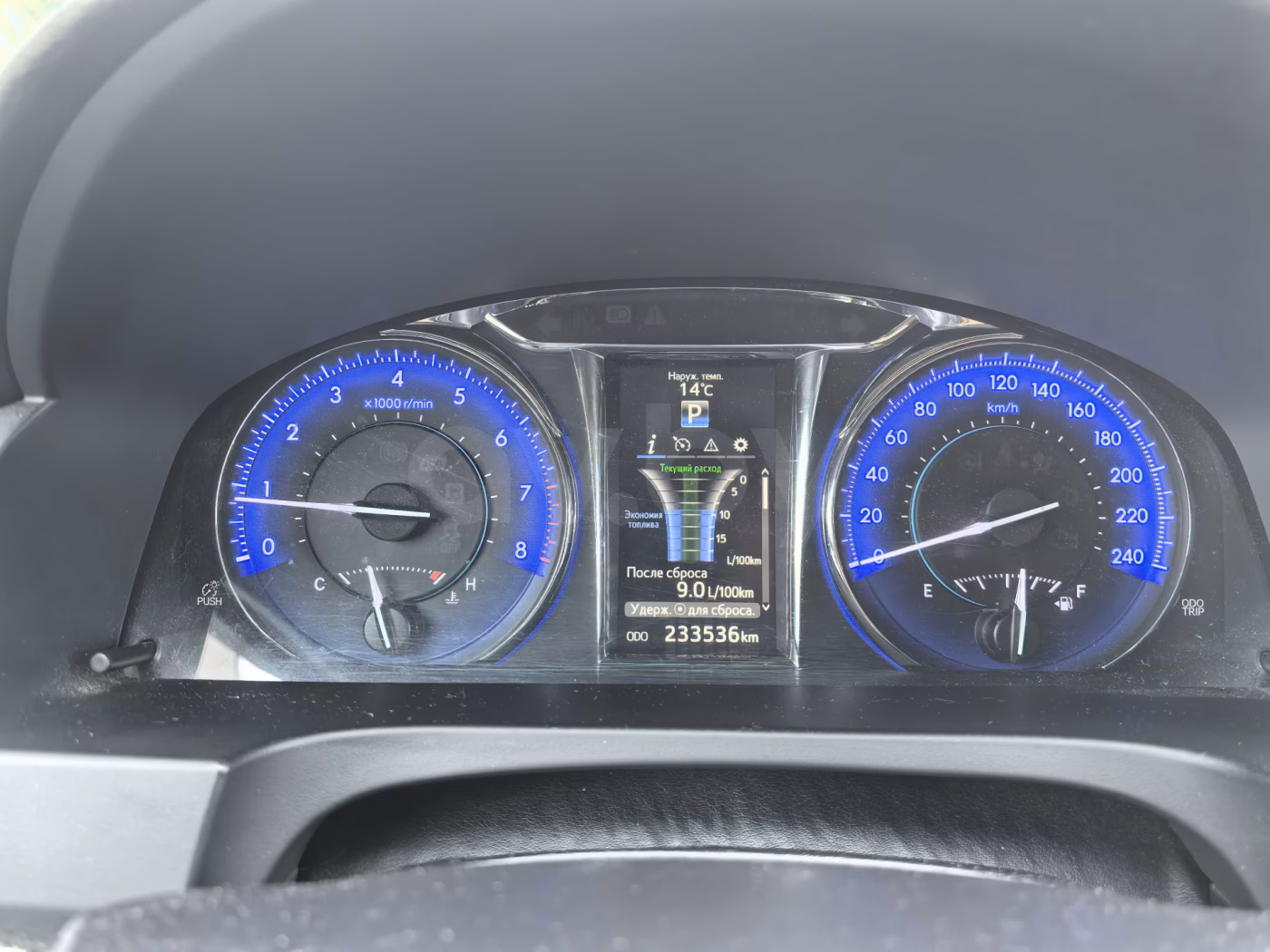 Toyota Camry фото 21