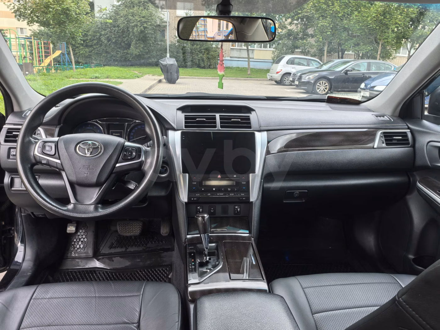 Toyota Camry фото 11