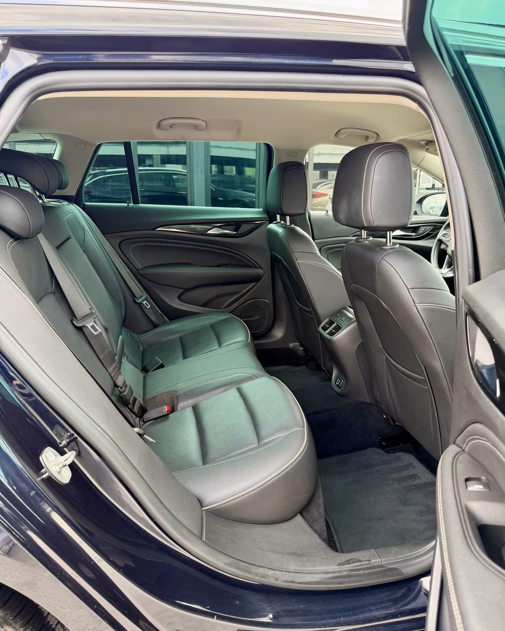 Opel Insignia фото 13