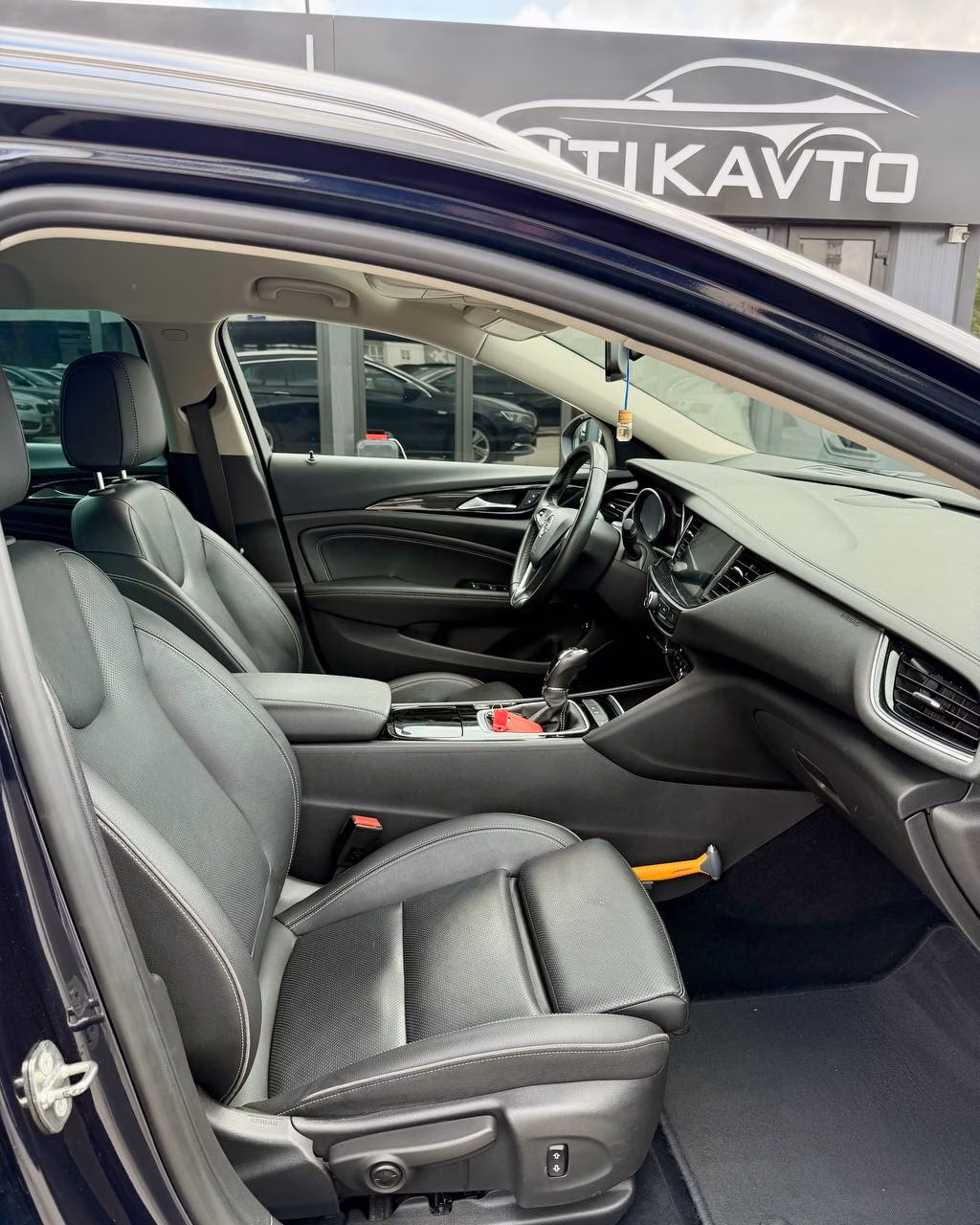 Opel Insignia фото 14