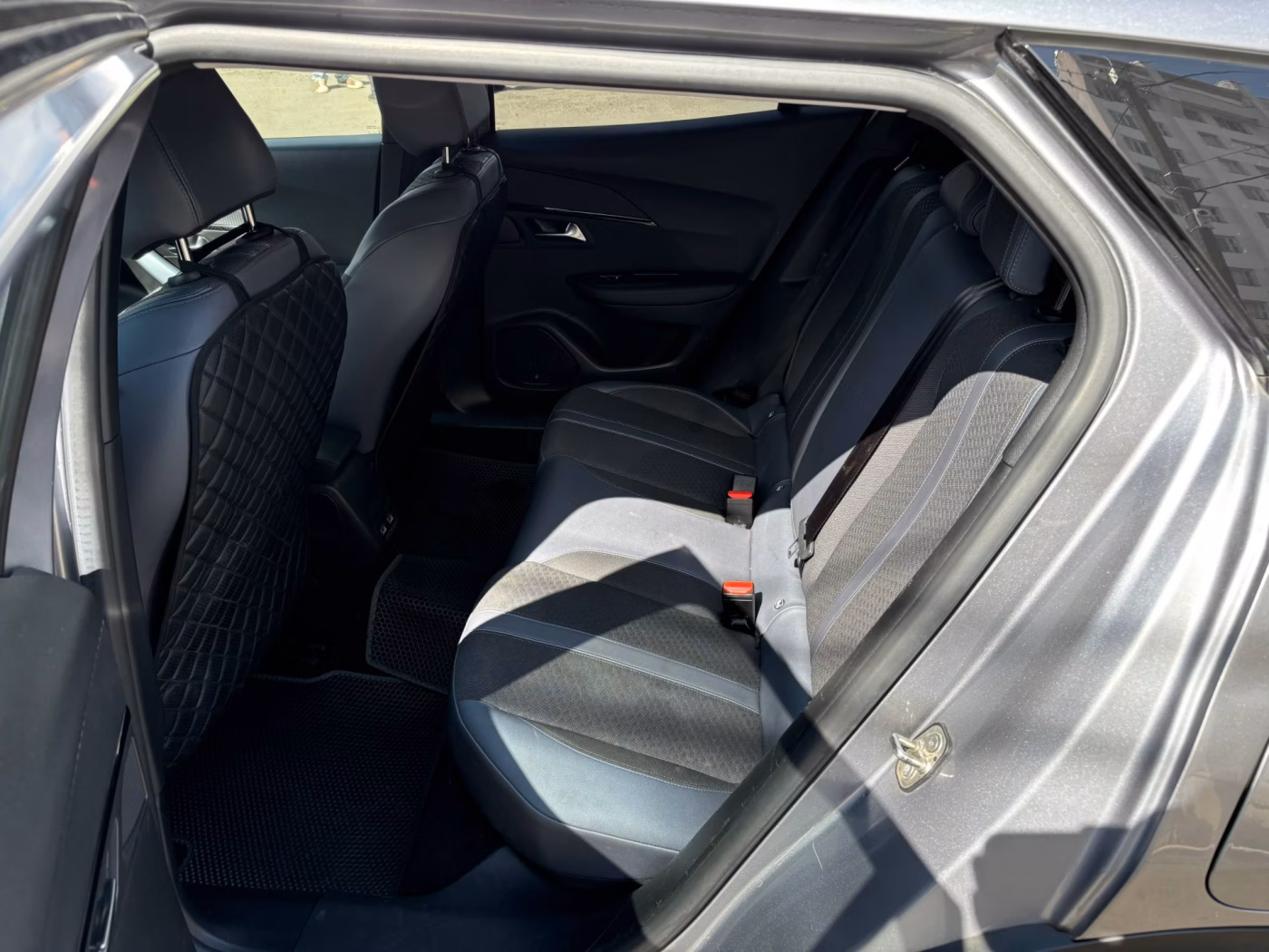 Peugeot 2008 фото 16