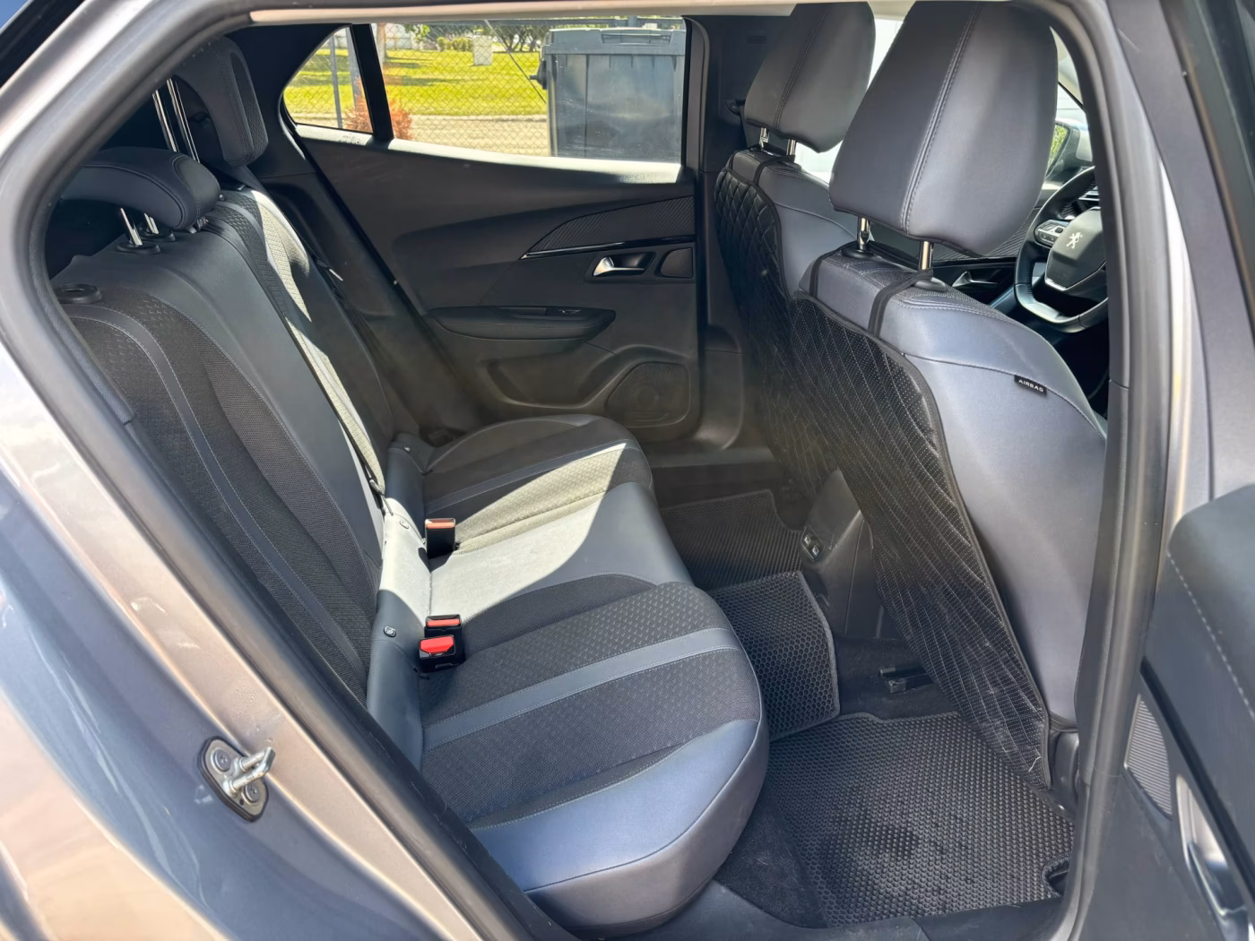 Peugeot 2008 фото 18