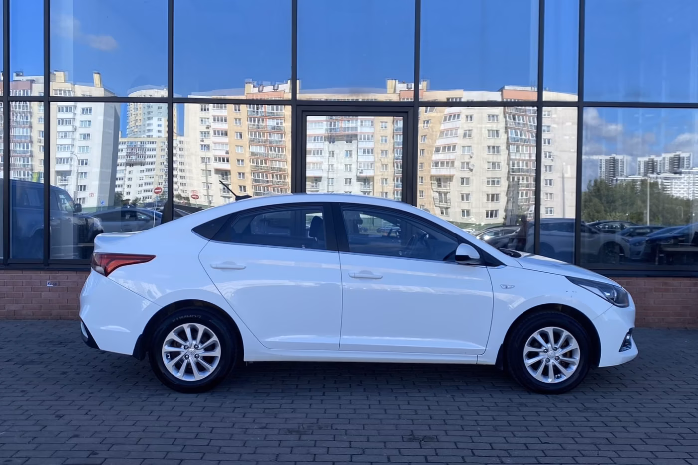 Hyundai Accent фото 4
