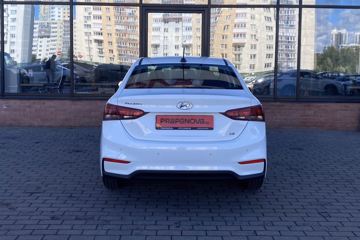 Hyundai Accent фото 6