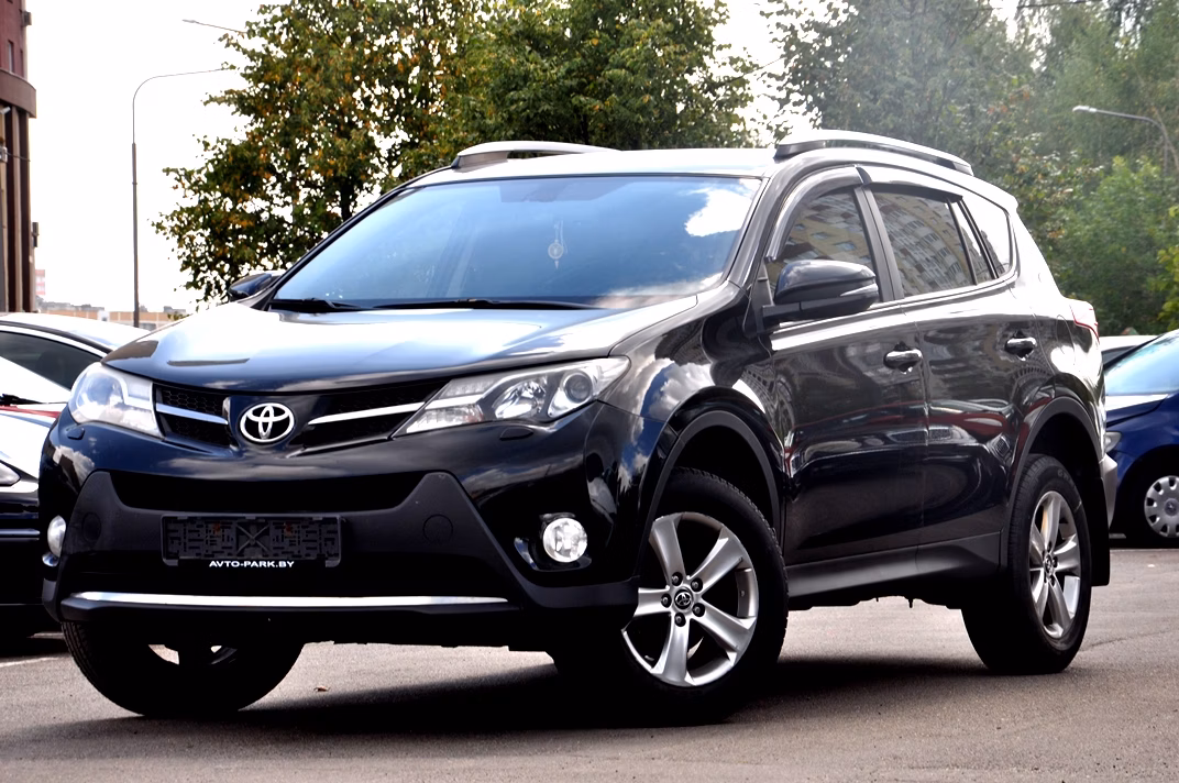 Toyota RAV4 фото 2