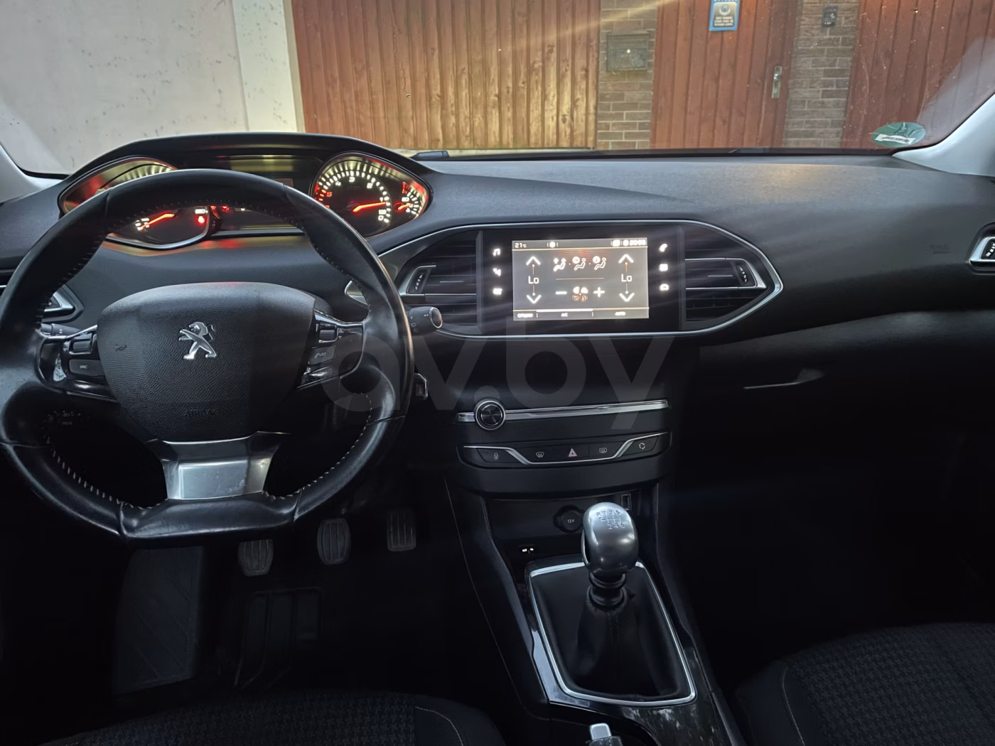 Peugeot 308 фото 7