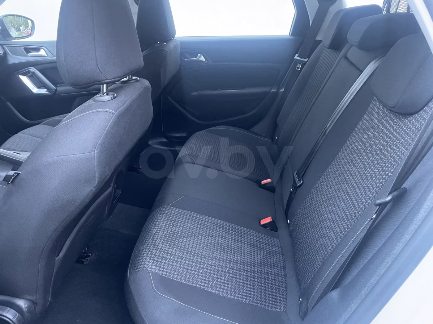 Peugeot 308 фото 9