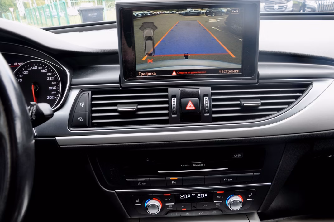 Audi A6 фото 10