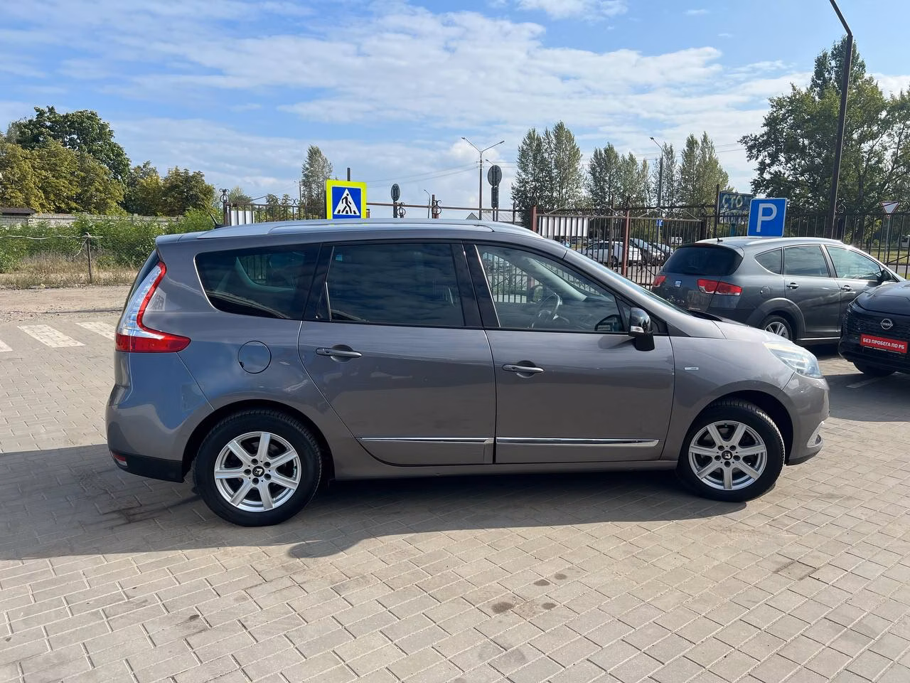 Renault Grand Scenic фото 6
