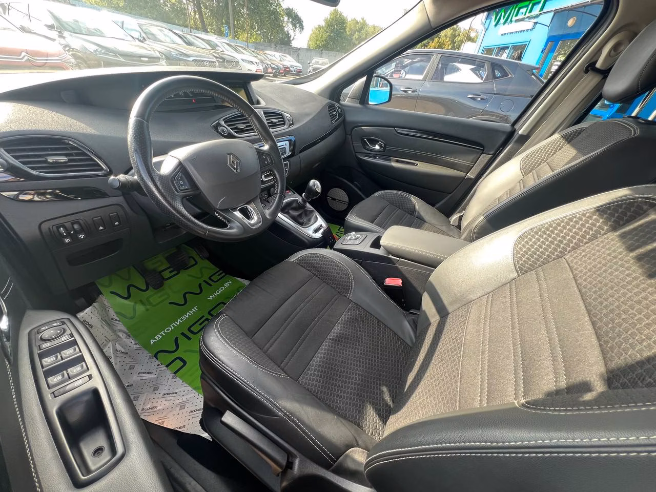 Renault Grand Scenic фото 8