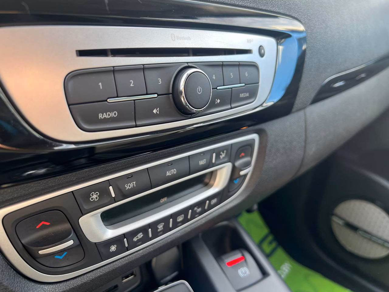 Renault Grand Scenic фото 12