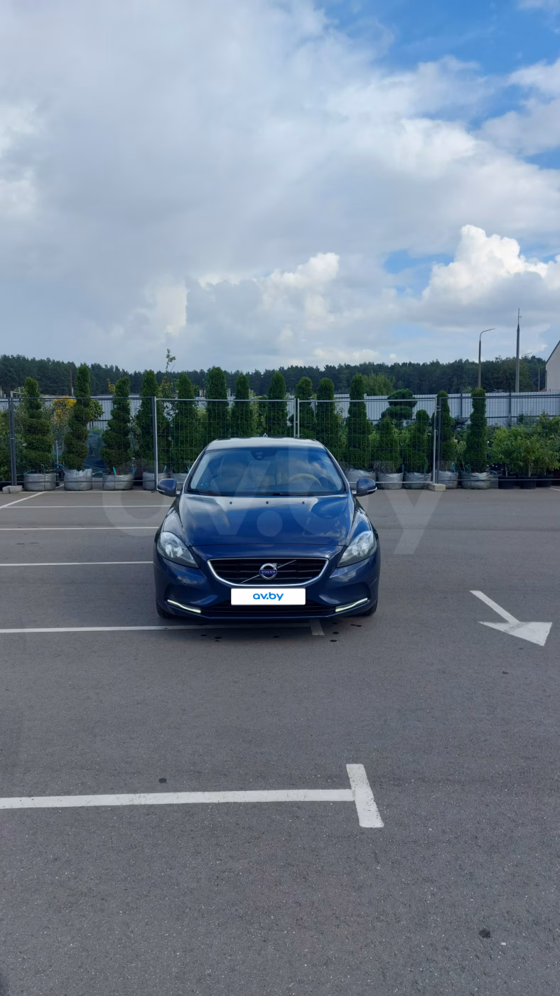 Volvo V40 фото 5