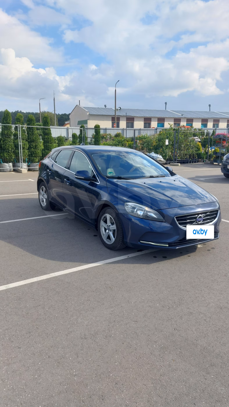 Volvo V40 фото 4