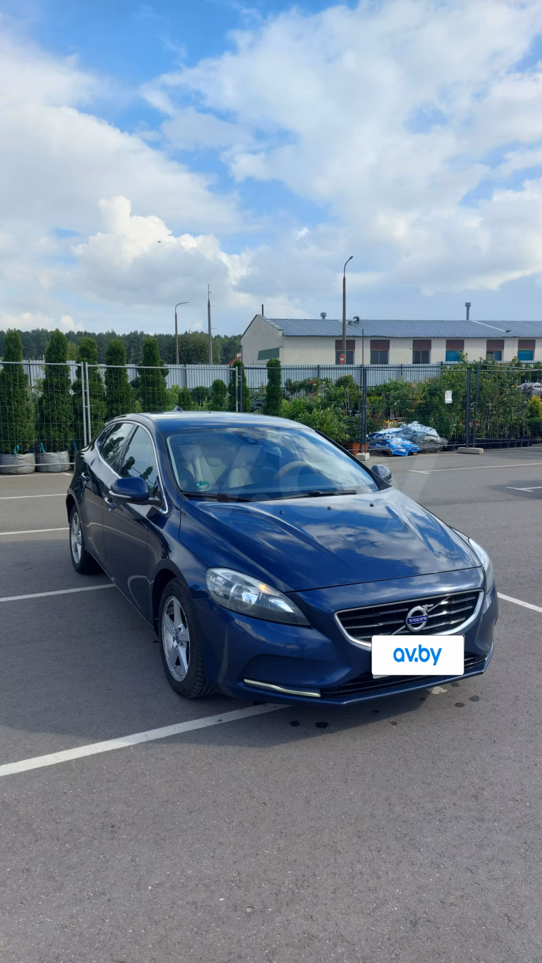 Volvo V40 фото 6