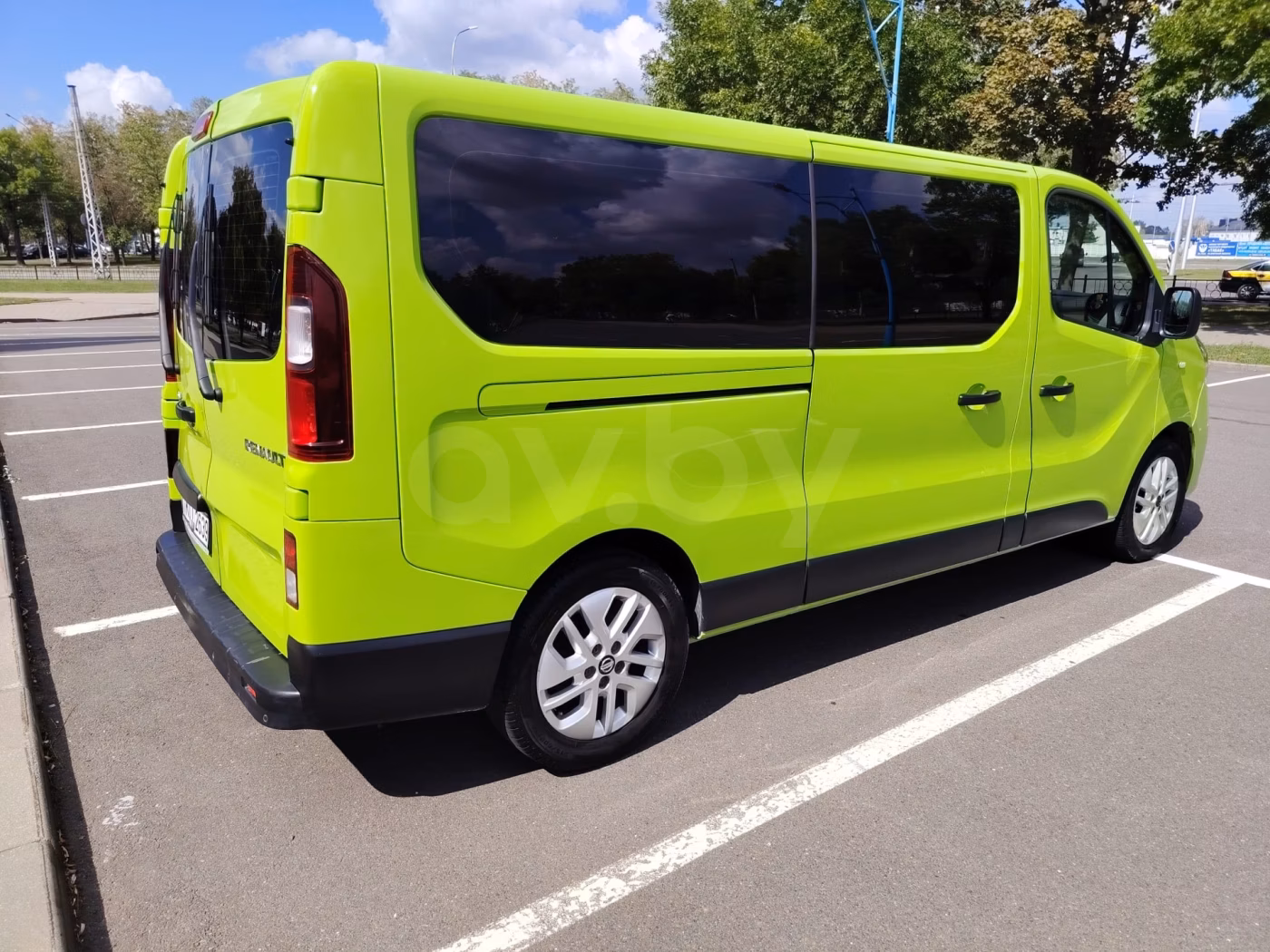 Renault Trafic фото 10