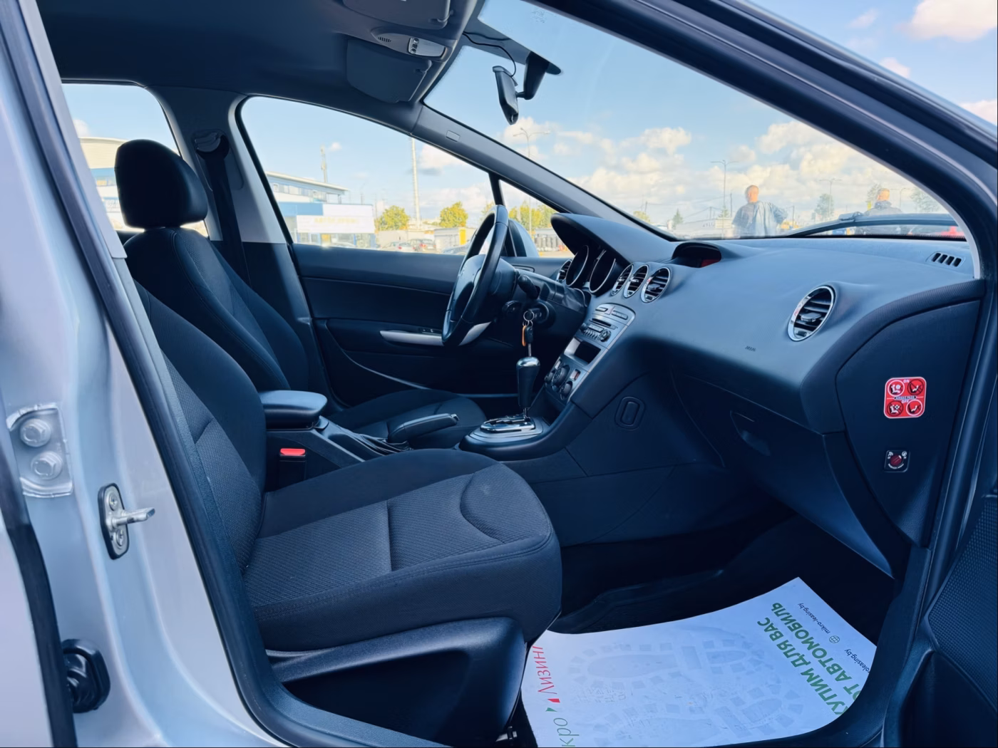 Peugeot 408 фото 9
