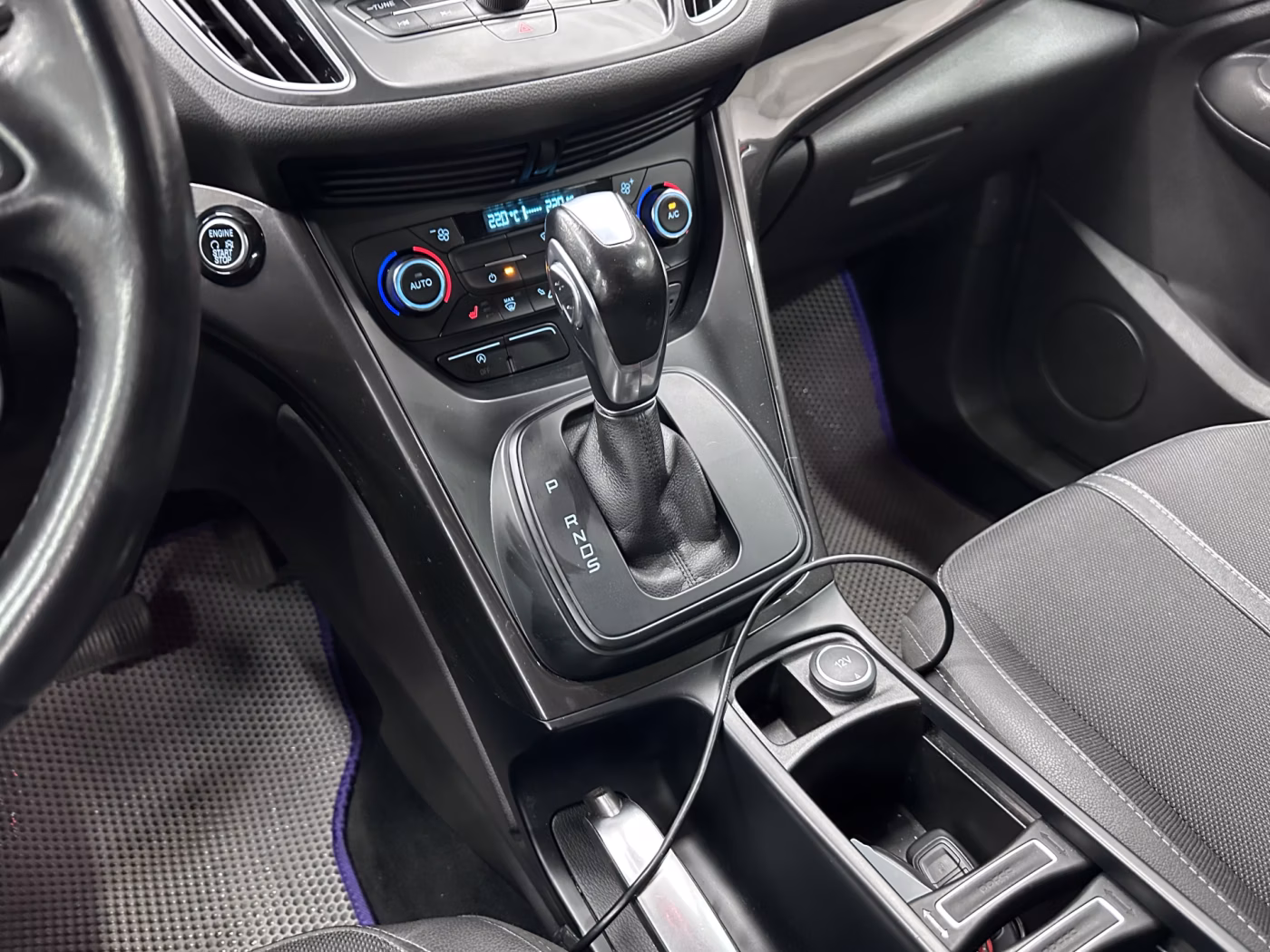 Ford C-MAX фото 14