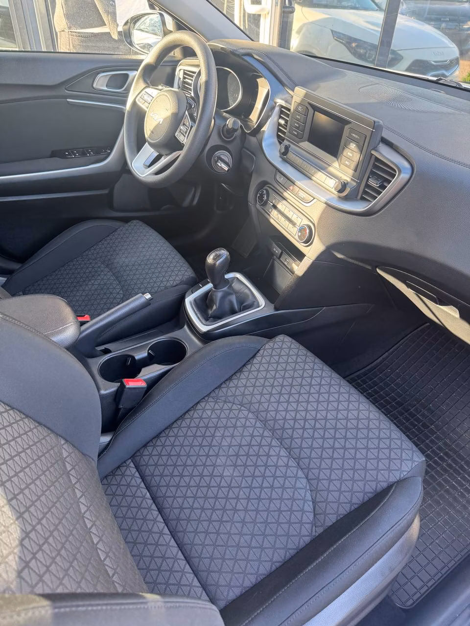 Kia Cee'd фото 14