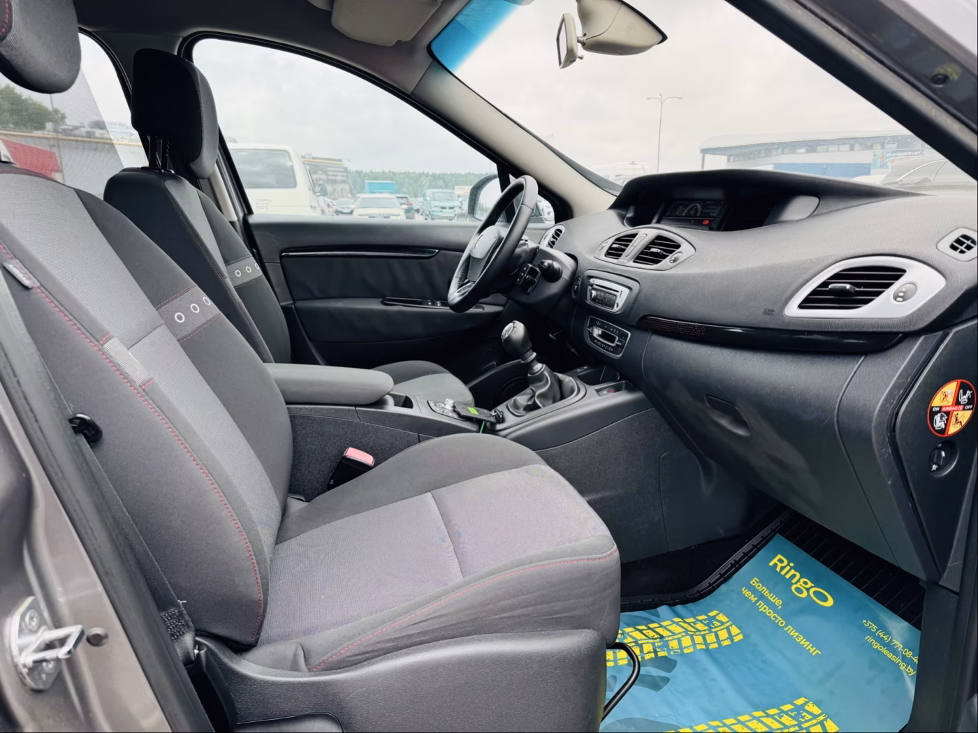 Renault Grand Scenic фото 8