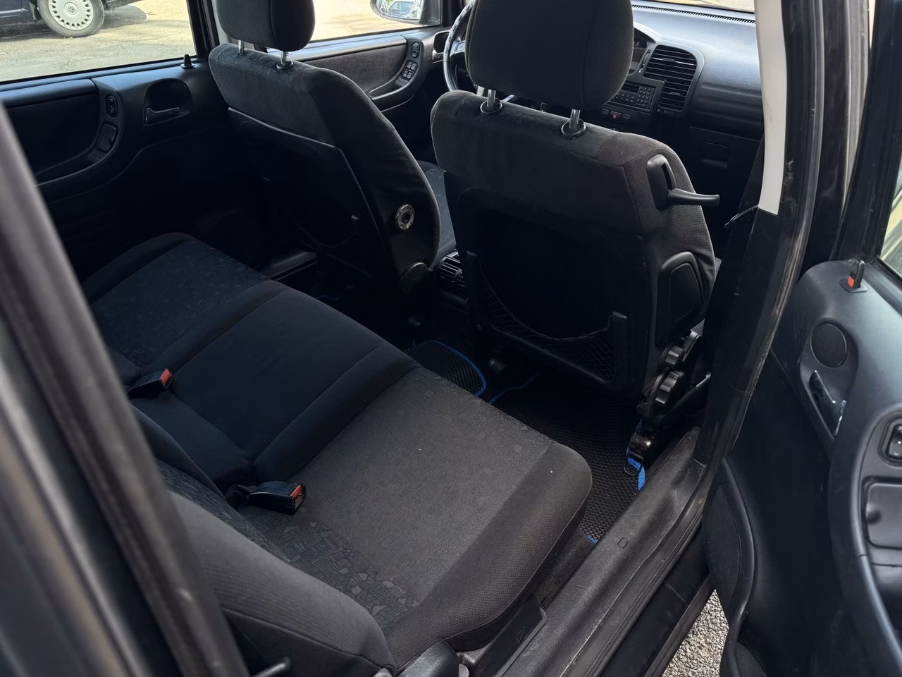 Opel Zafira фото 11