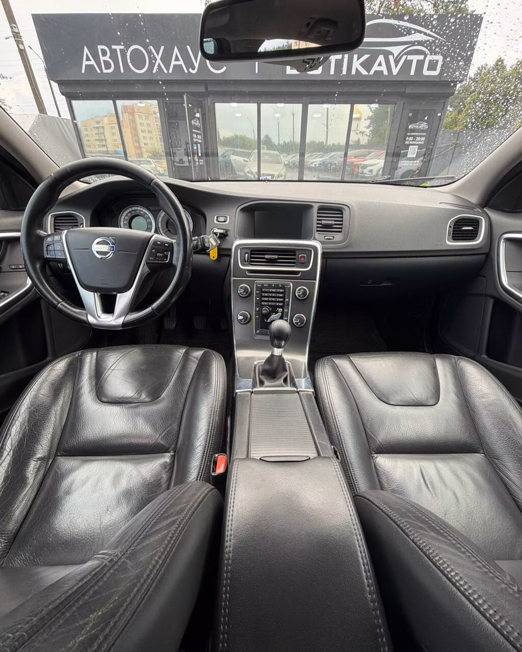 Volvo V60 фото 7