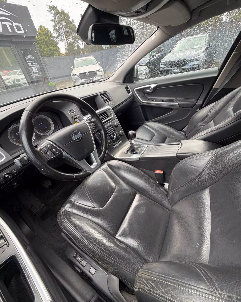 Volvo V60 фото 8
