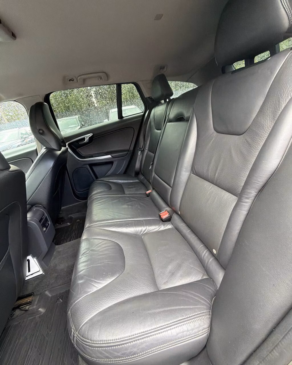 Volvo V60 фото 9